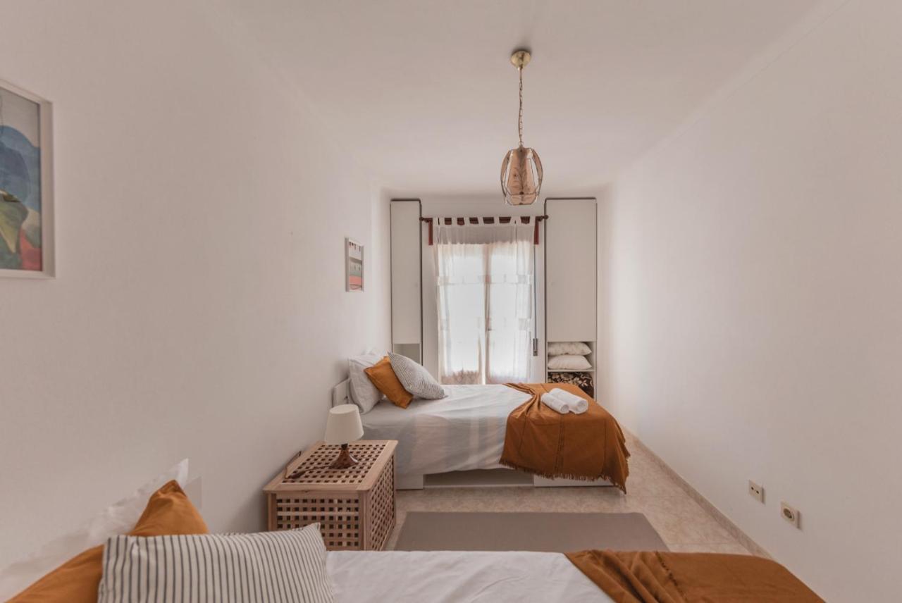 Appartamento Zambujeira Do Mar 4-Bed House Perfect For Families & Friends Esterno foto